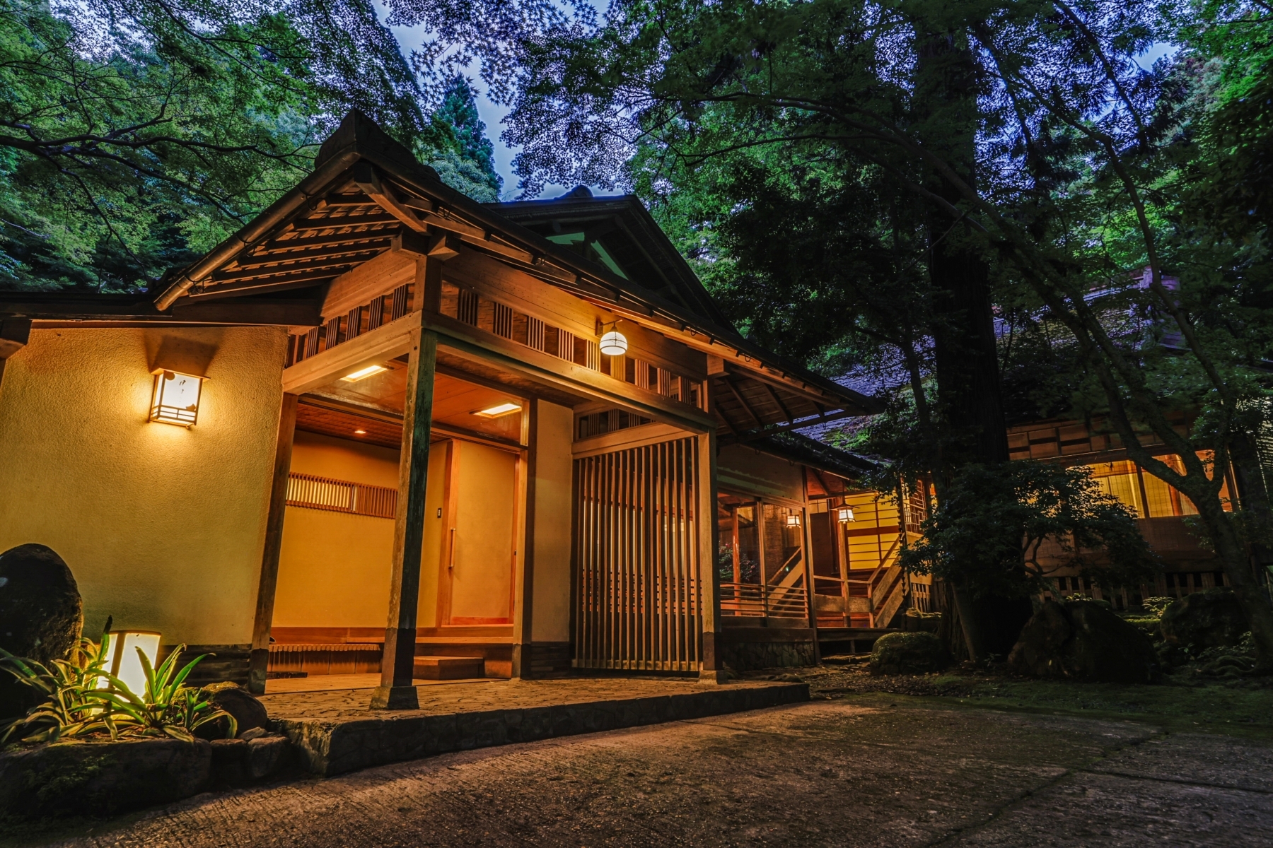 奈良・春日奥山　月日亭